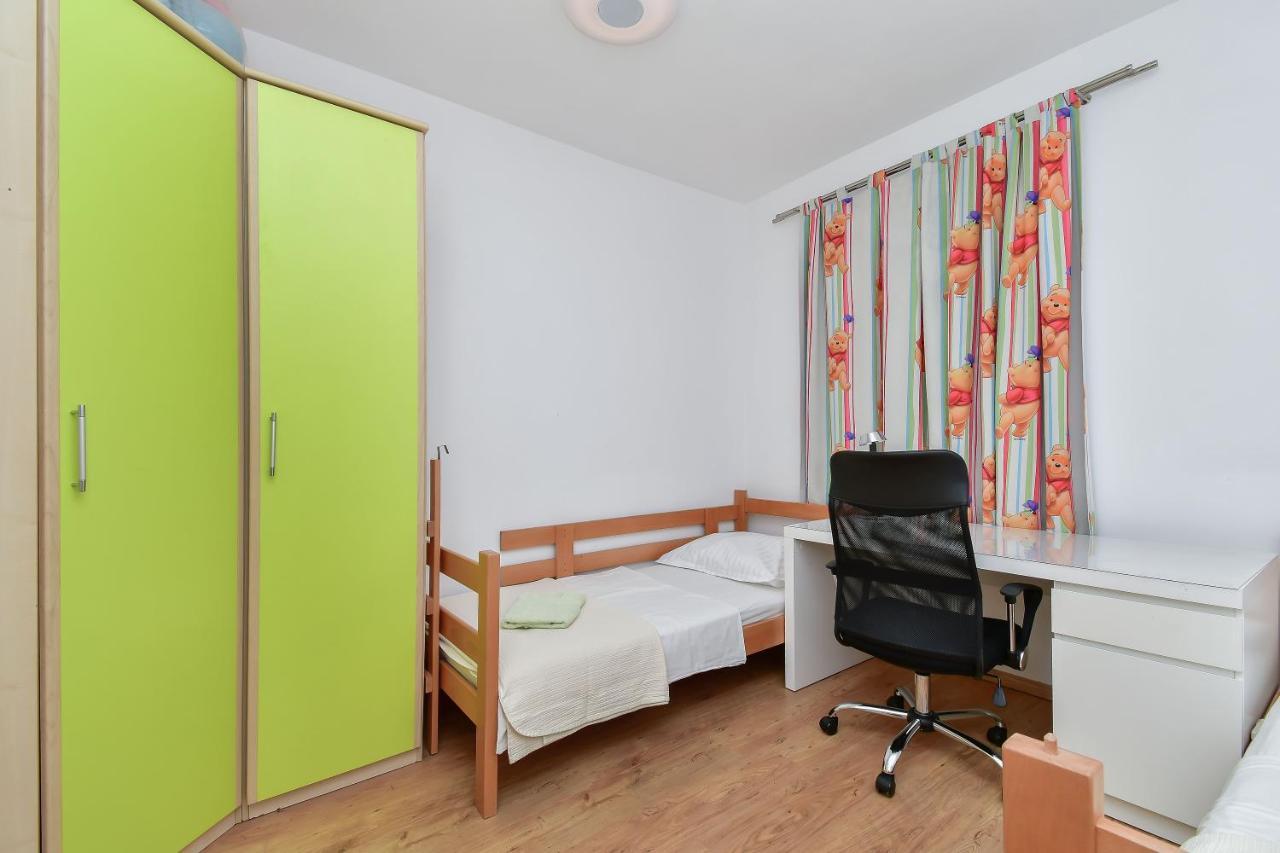 Apartment Ela Omiš Exteriör bild