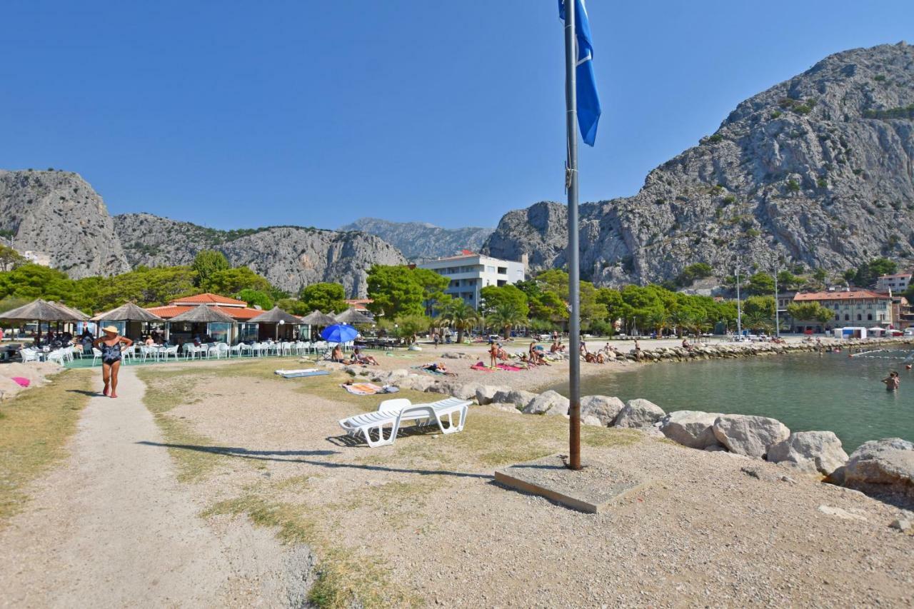 Apartment Ela Omiš Exteriör bild